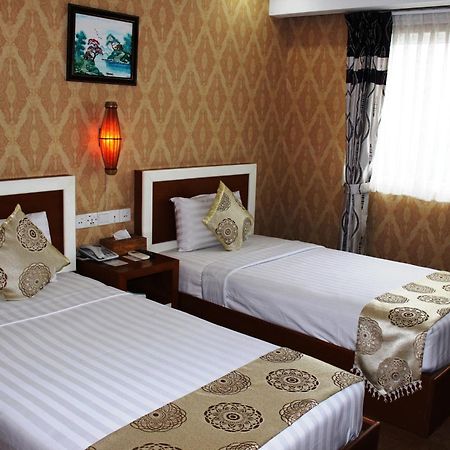 Hotel Kan Kaw Rangoon Buitenkant foto