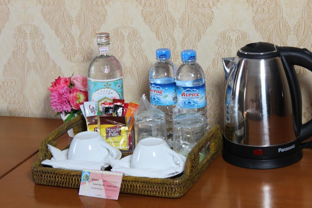 Hotel Kan Kaw Rangoon Buitenkant foto