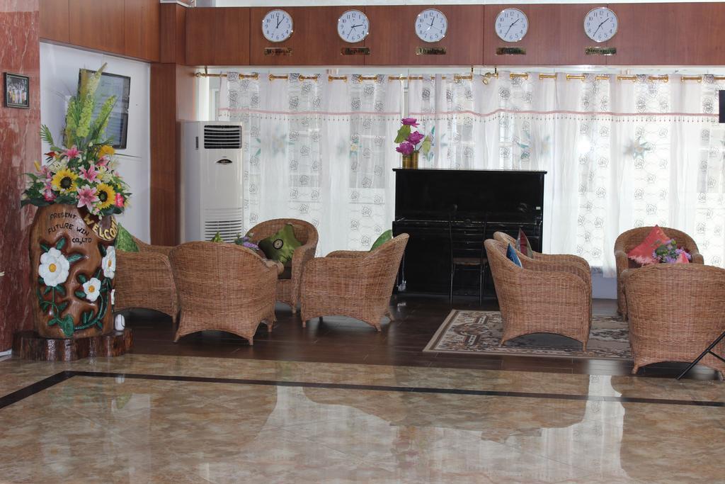 Hotel Kan Kaw Rangoon Buitenkant foto