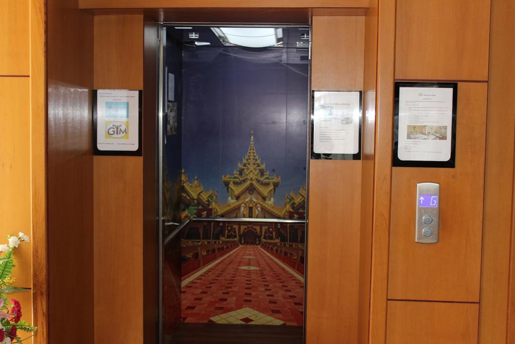 Hotel Kan Kaw Rangoon Buitenkant foto