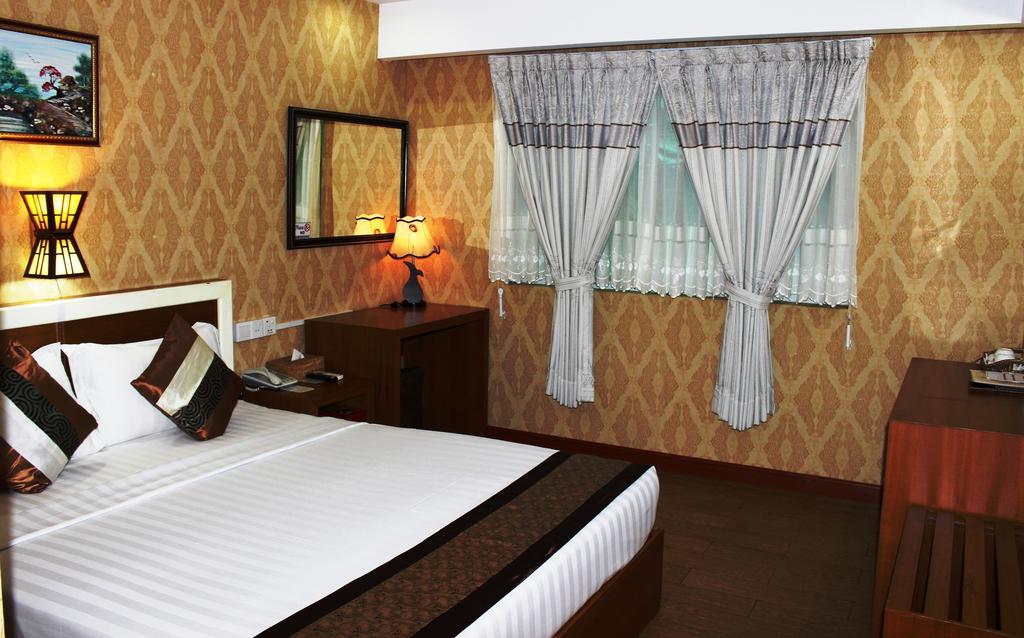 Hotel Kan Kaw Rangoon Buitenkant foto