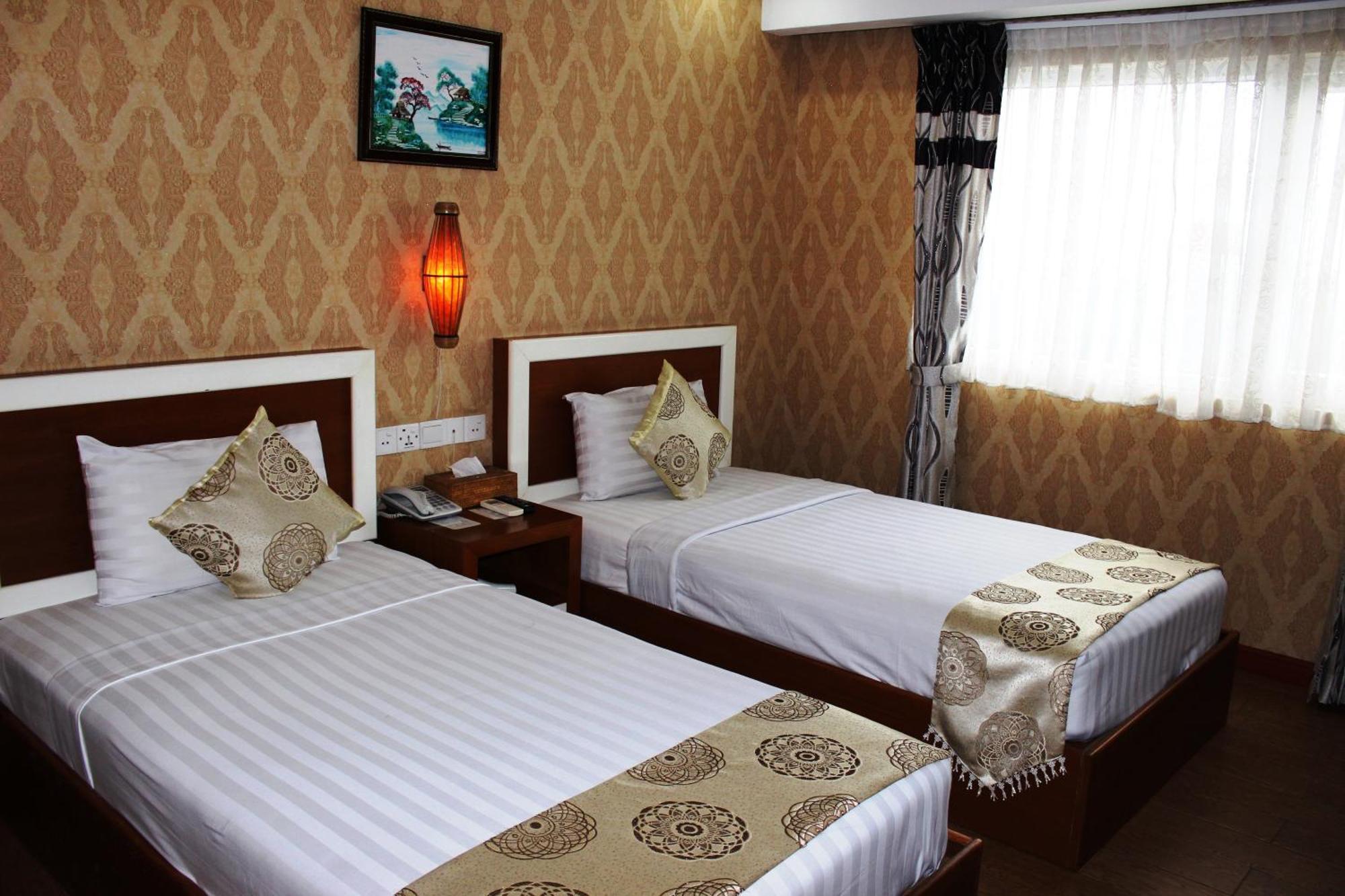 Hotel Kan Kaw Rangoon Buitenkant foto