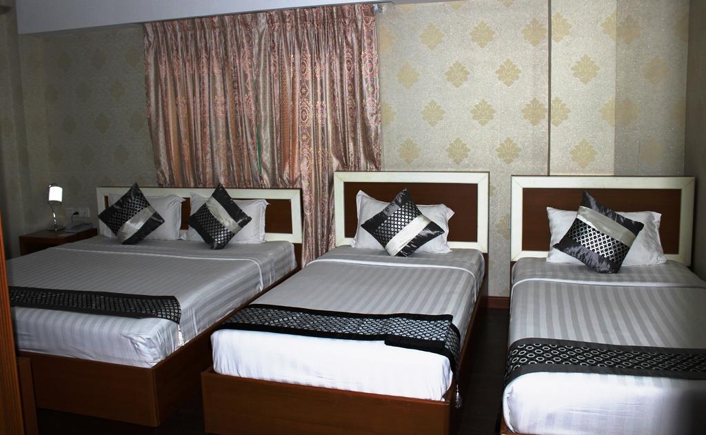 Hotel Kan Kaw Rangoon Buitenkant foto