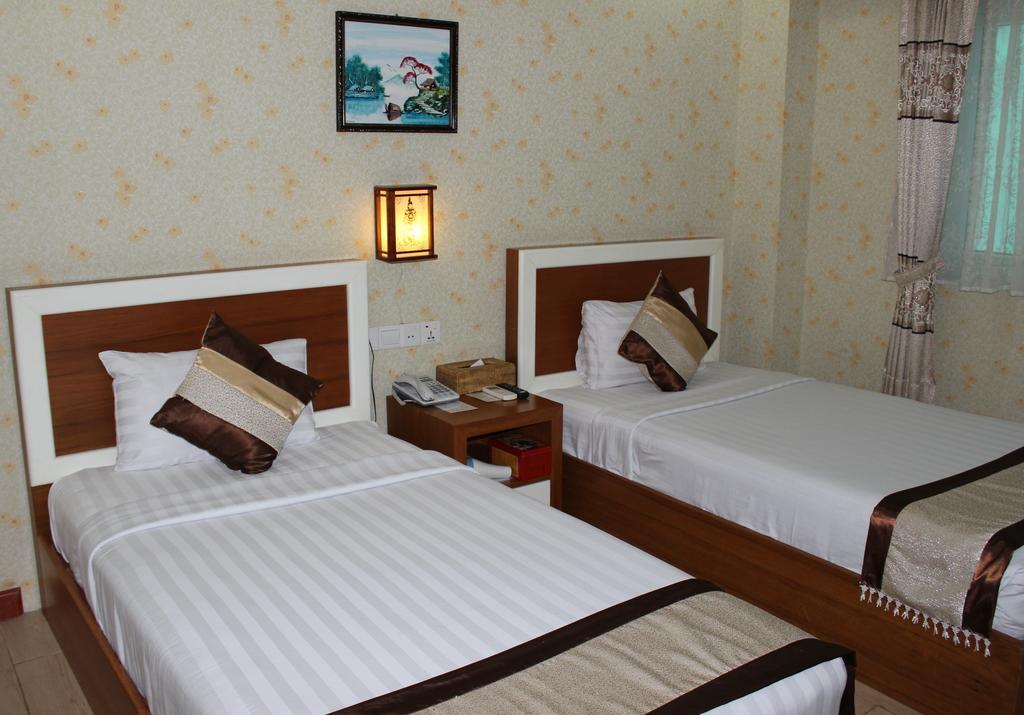 Hotel Kan Kaw Rangoon Buitenkant foto