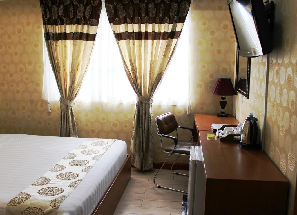 Hotel Kan Kaw Rangoon Buitenkant foto