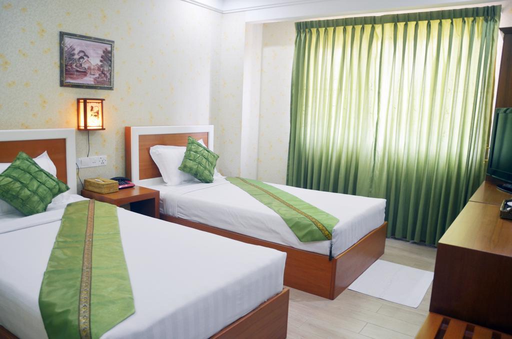 Hotel Kan Kaw Rangoon Buitenkant foto