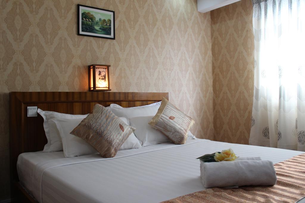 Hotel Kan Kaw Rangoon Buitenkant foto