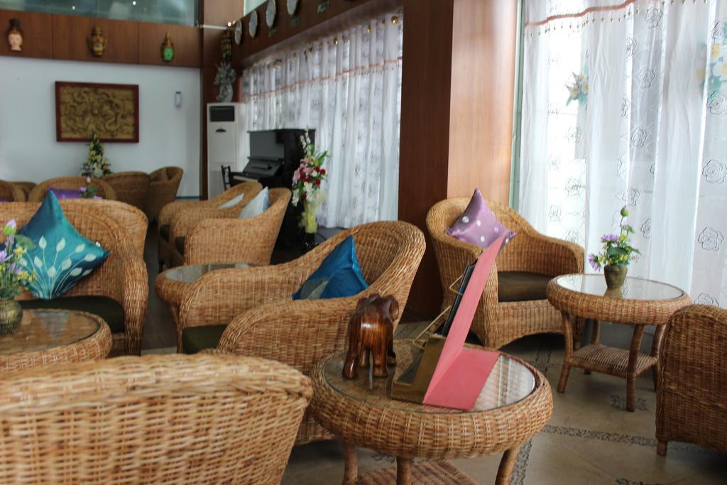 Hotel Kan Kaw Rangoon Buitenkant foto