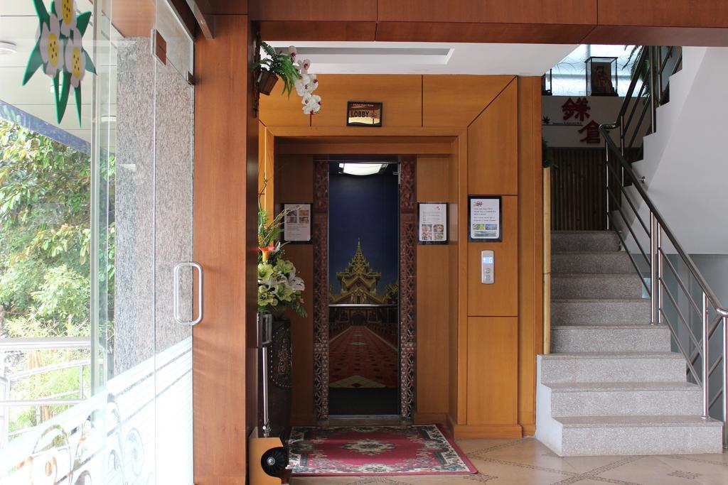 Hotel Kan Kaw Rangoon Buitenkant foto